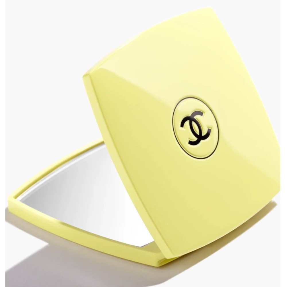 Authentic Chanel BNIB Limited-Edition Mirror Duo 129 - OVNI YELLOW